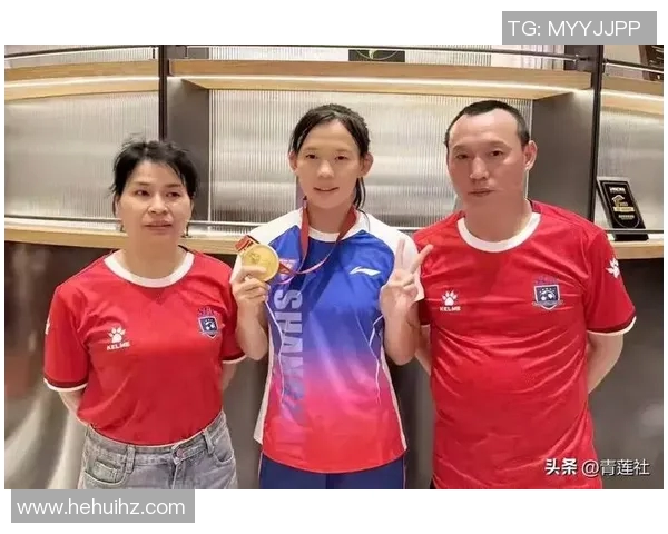 女足主力前锋重伤复出，首次合练引发全场欢呼